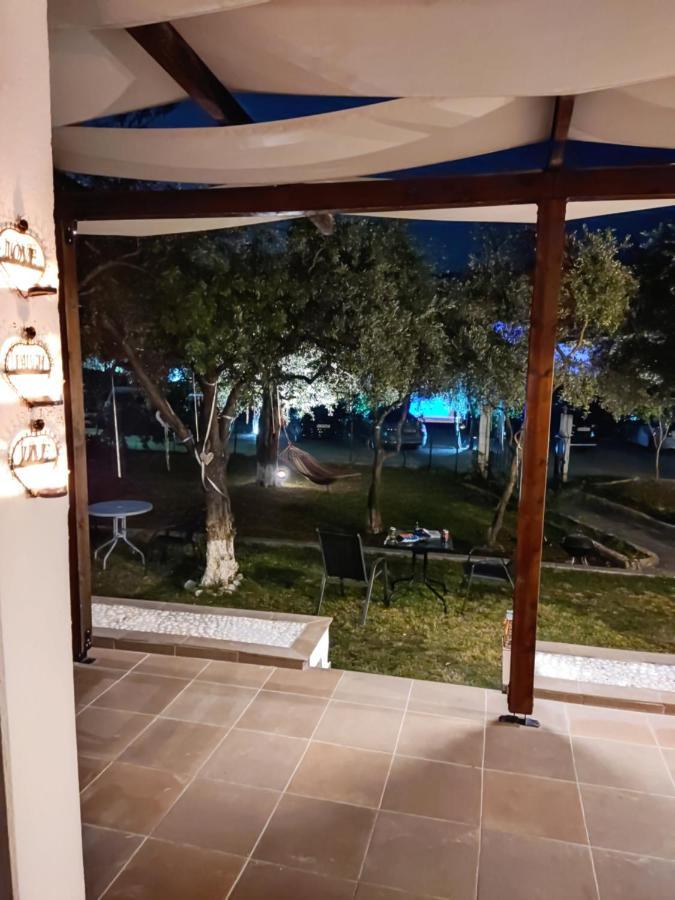 Smaragdi Studios Pefkari Esterno foto